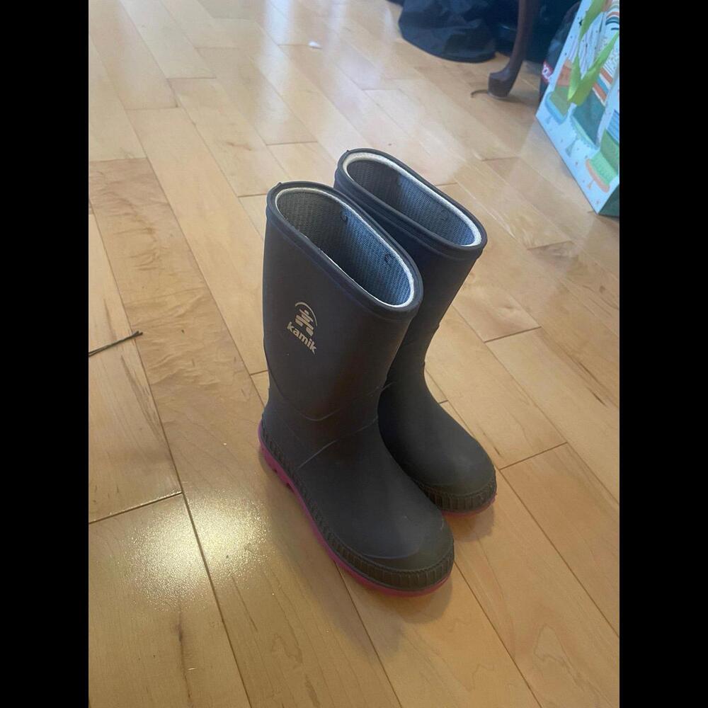 Girls rain boots size 10
